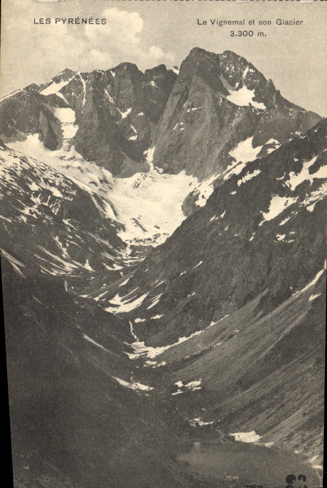 CPA Les Pyrenees Le Vignemal et son Glacier 