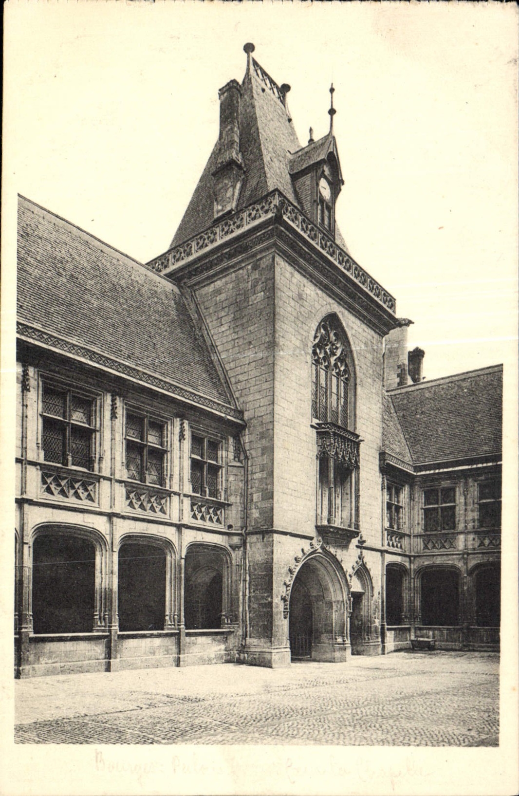 CPA Bourges Palais Jacques Coeur La Chapelle