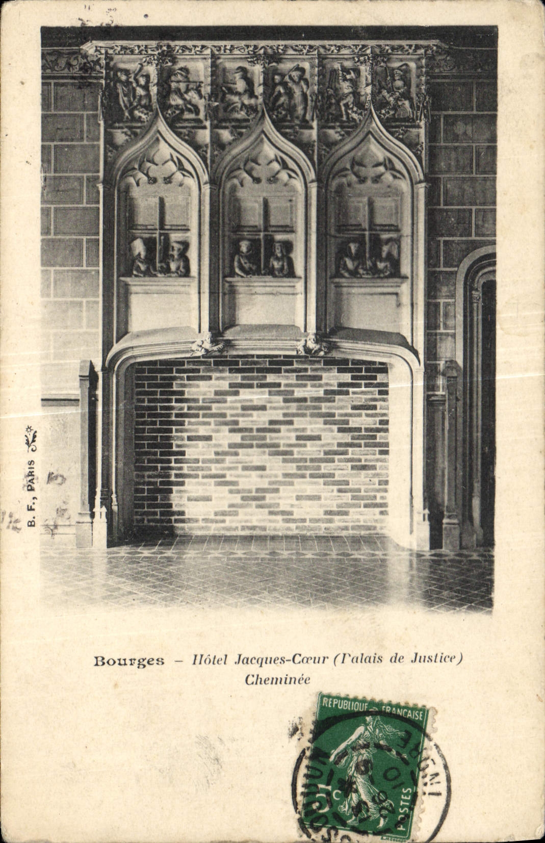 CPA Bourges Hotel Jacques Coeur Palais de Justice Cheminee