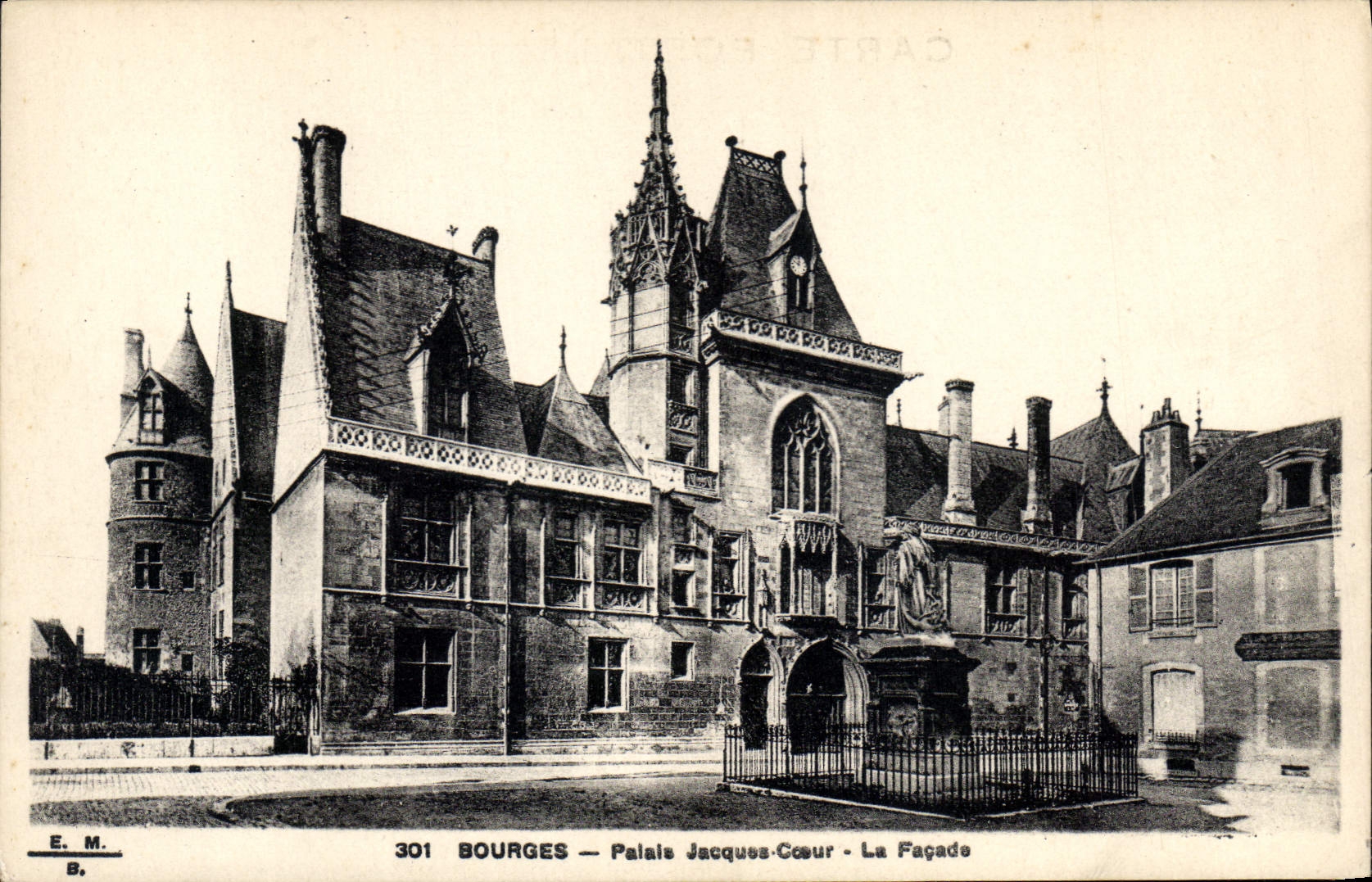 CPA Bourges Palais Jacques Coeur La Facade