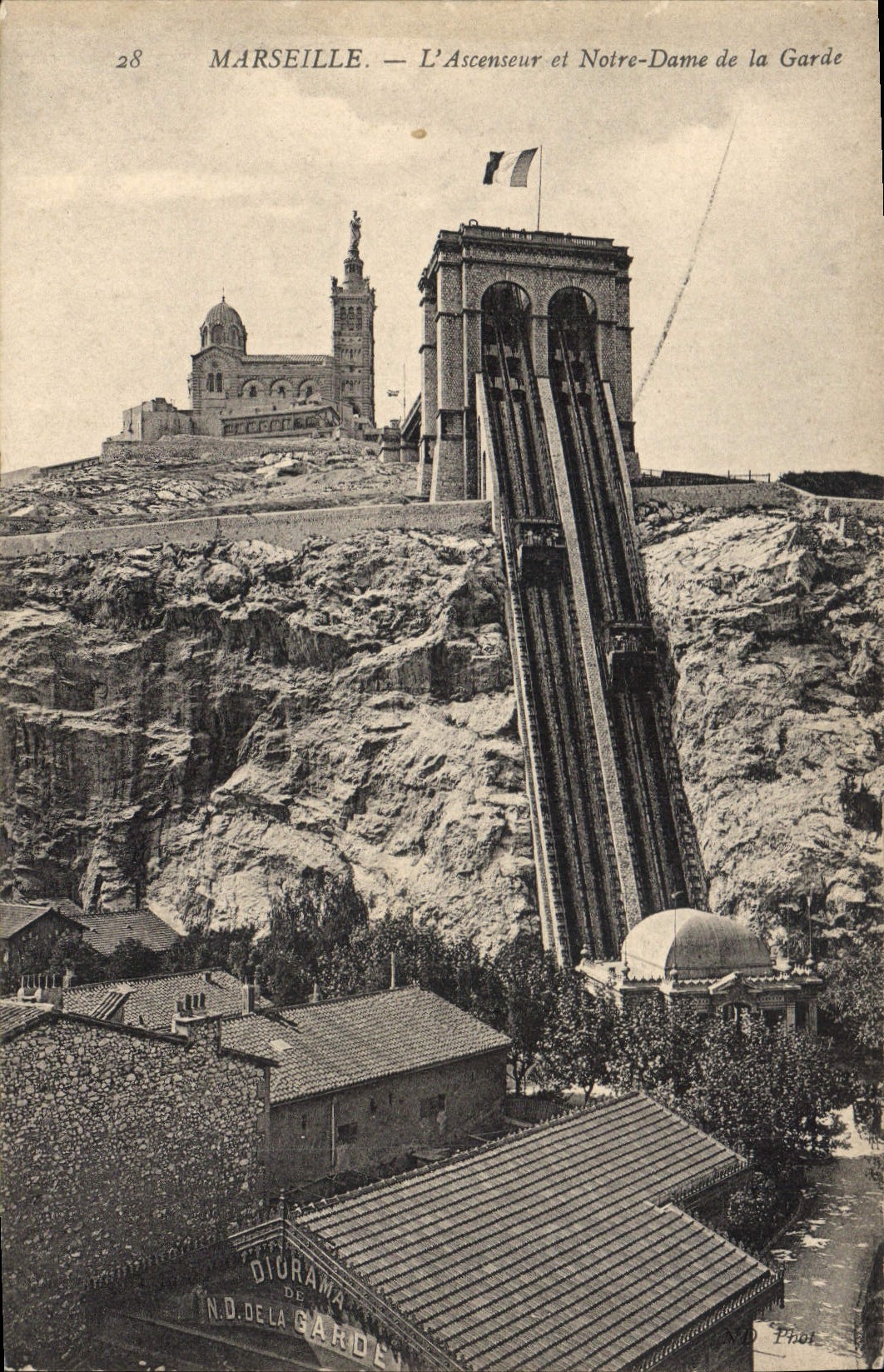 CPA Marseille l'Ascenseur et Notre Dame de la Garde 