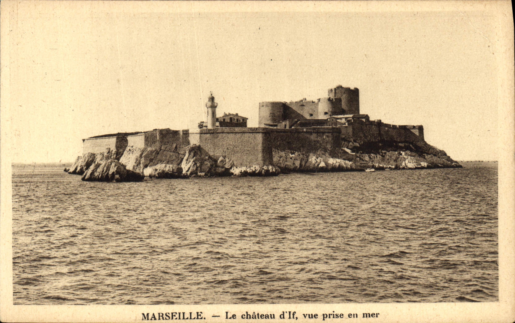 CPA Marseille le chateau d'If vue prise en mer