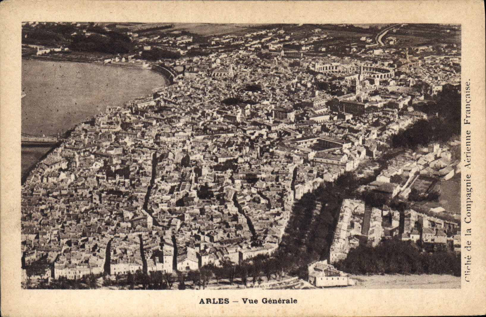 CPA Arles vue generale 