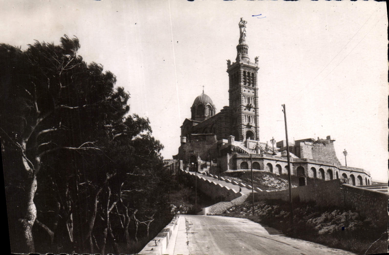 CPA Marseille Basilique de notre Dame de la Garde 