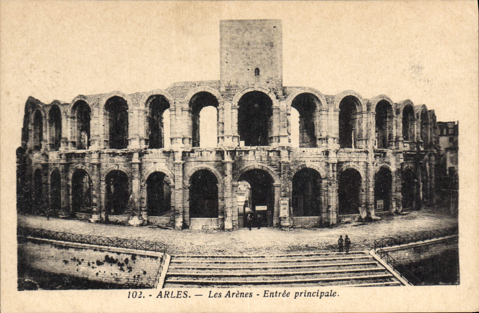 CPA Arles les Arenes Entree principale 