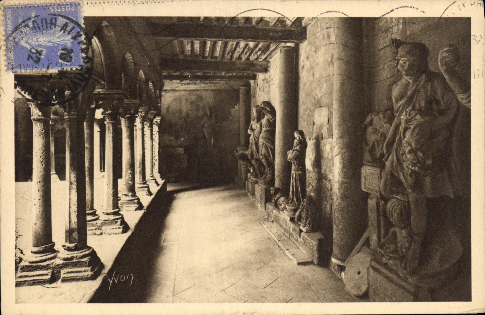 CPA Aix en Provence B du R Cathedrale Saint Sauveur 