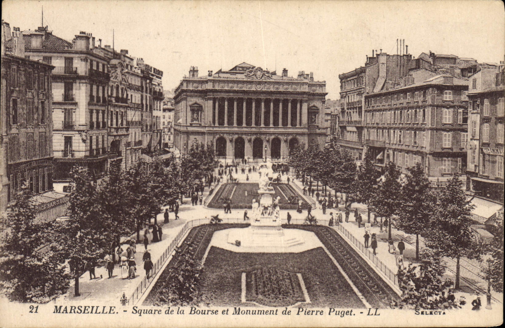 CPA Marseille Square de la Bourse et Monument de Pierre Puget 