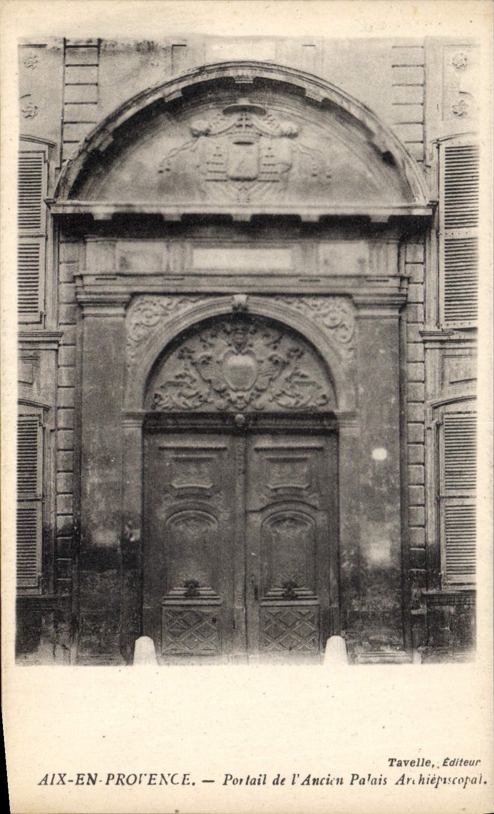 CPA Aix en provence Portail de l'Ancien Palais Archiepiscopal 