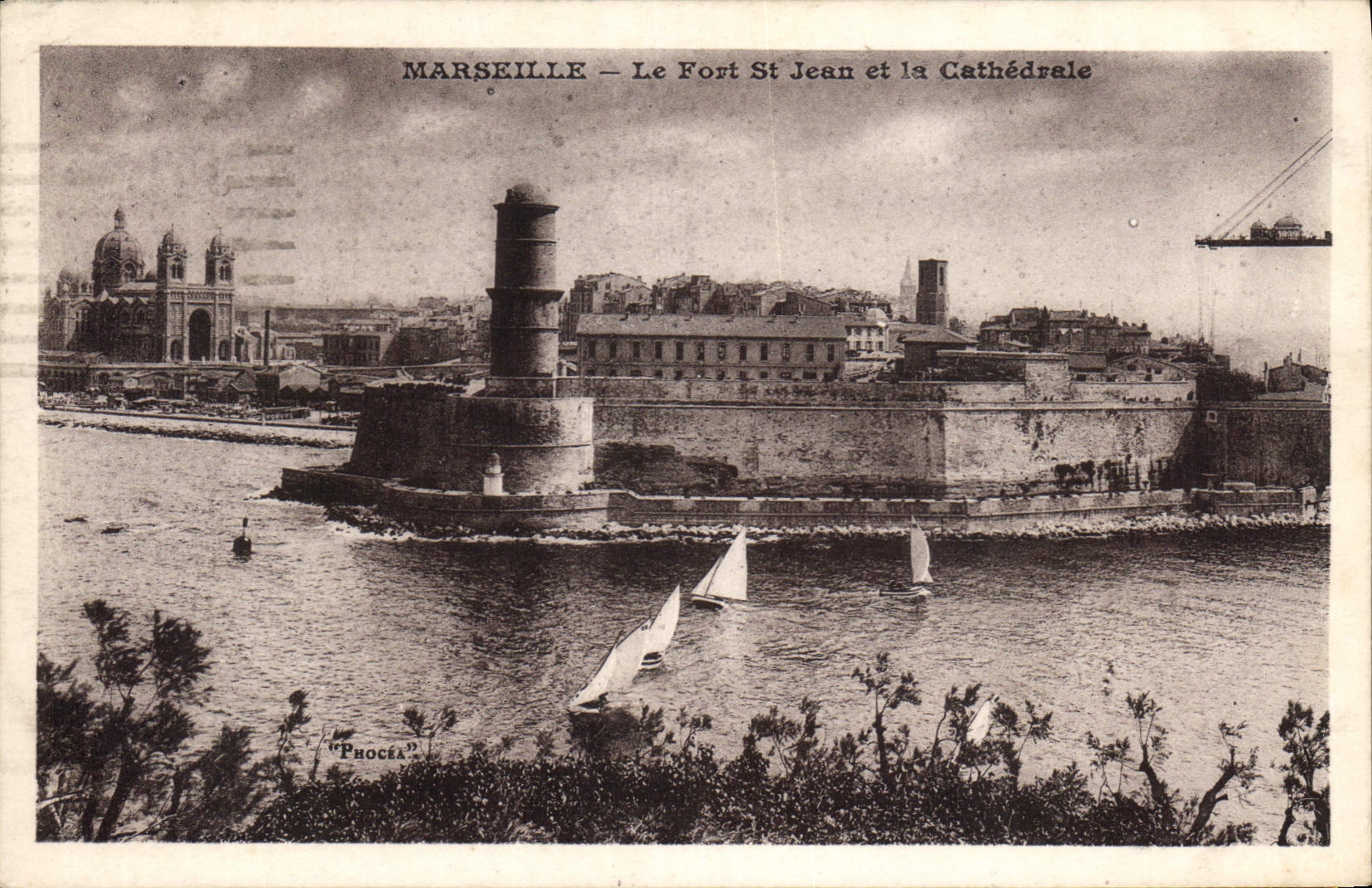 CPA Marseille le Fort St Jean et la Cathedrale 