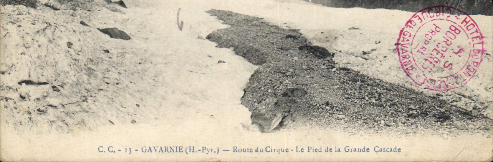 CPA Gavarnie H Pyr Route du Cirque le pied de la Grande Cascade 