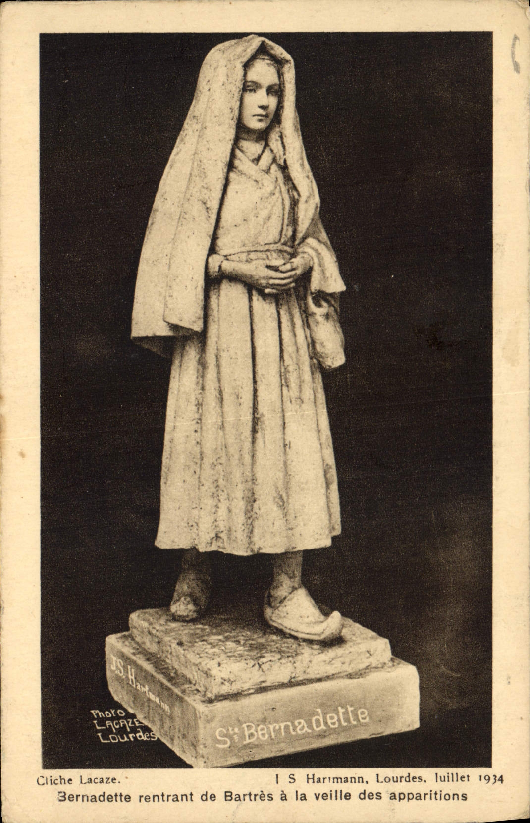 CPA Cliche Lacaze Harimann Lourdes Juillet 1934 Bernadette rentrant de Bartres a la veille des appar
