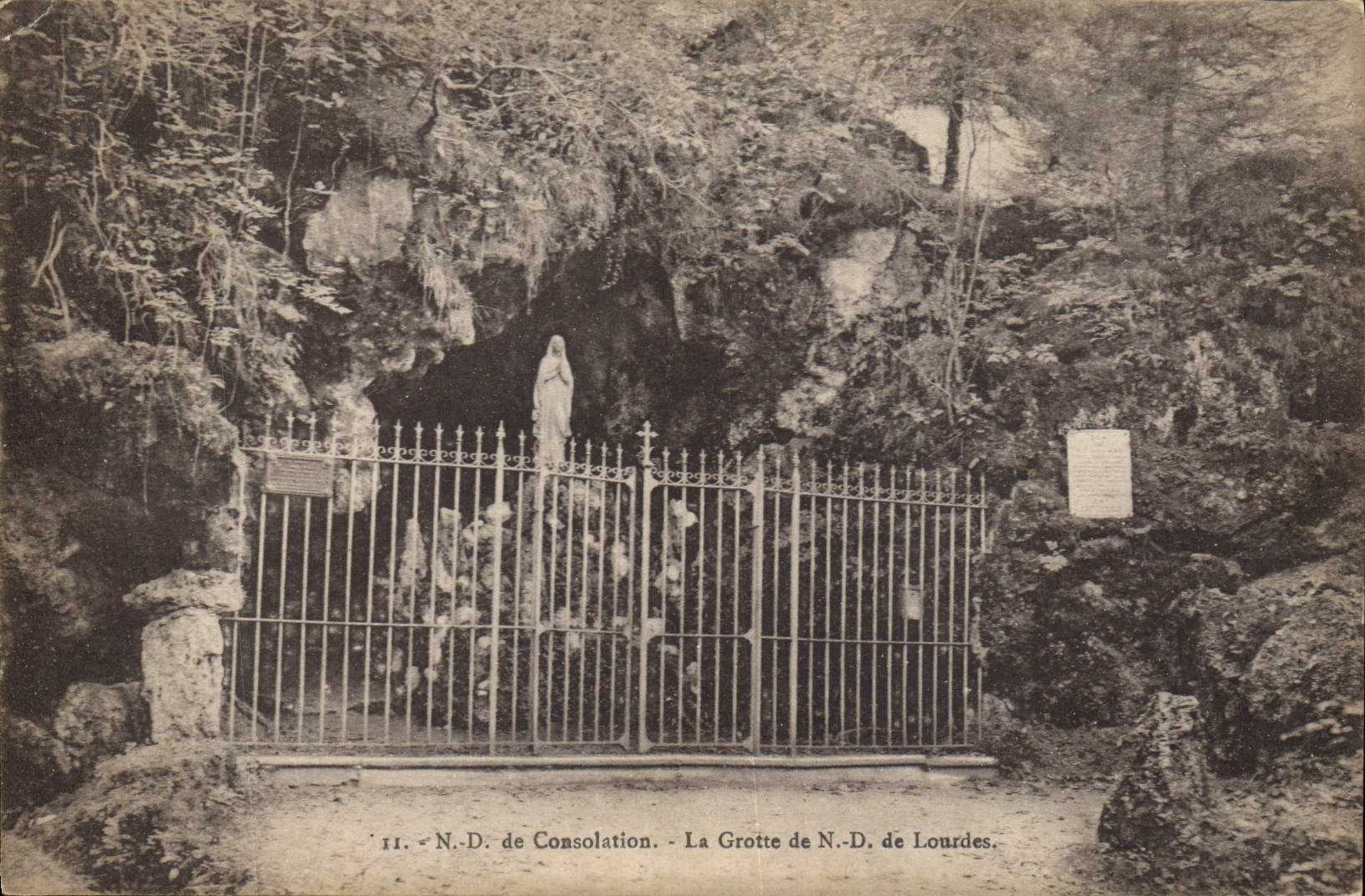 CPA N D de Consolation la Grotte de N D de Lourdes 