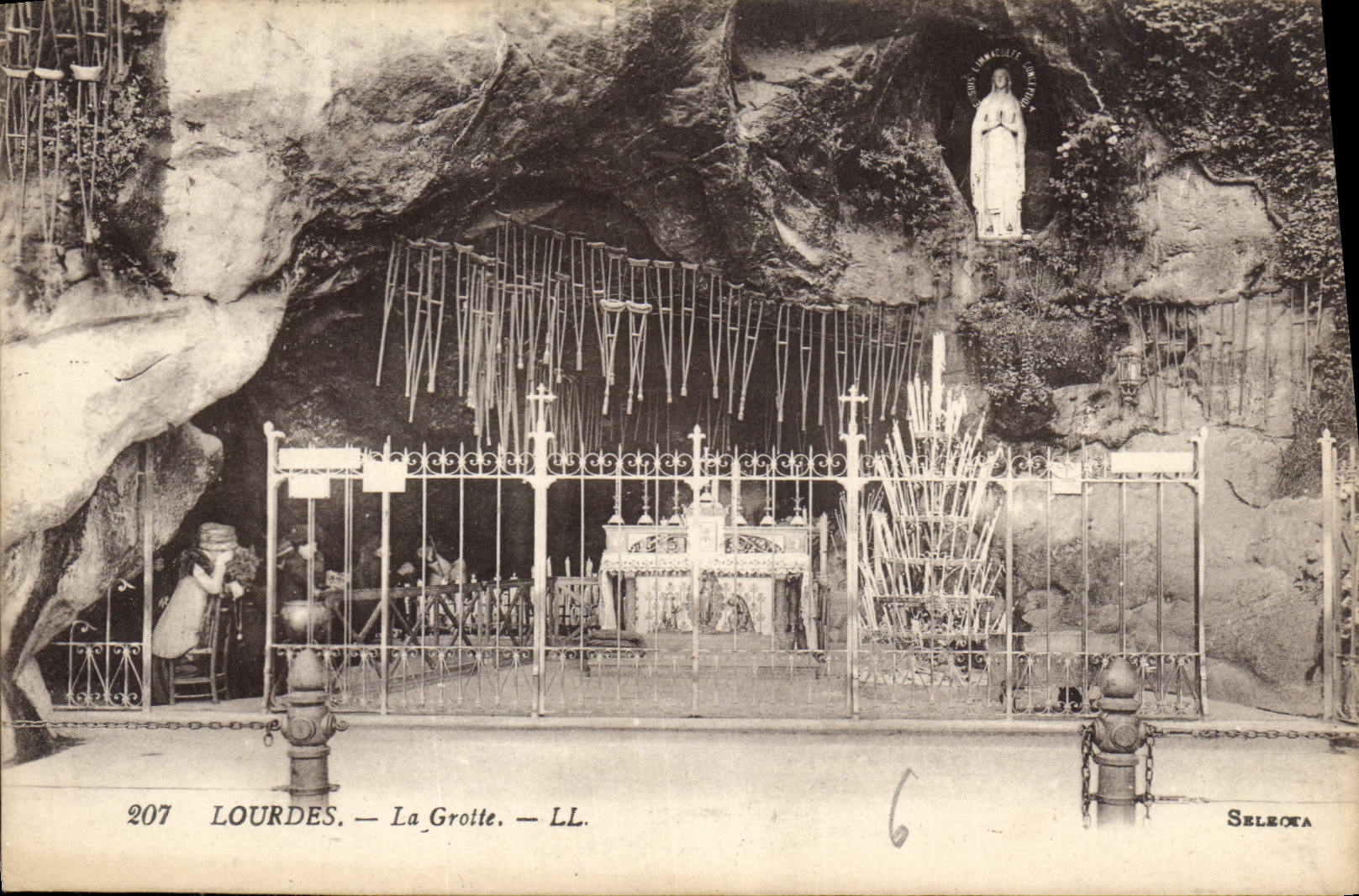 CPA Lourdes la Grotte 
