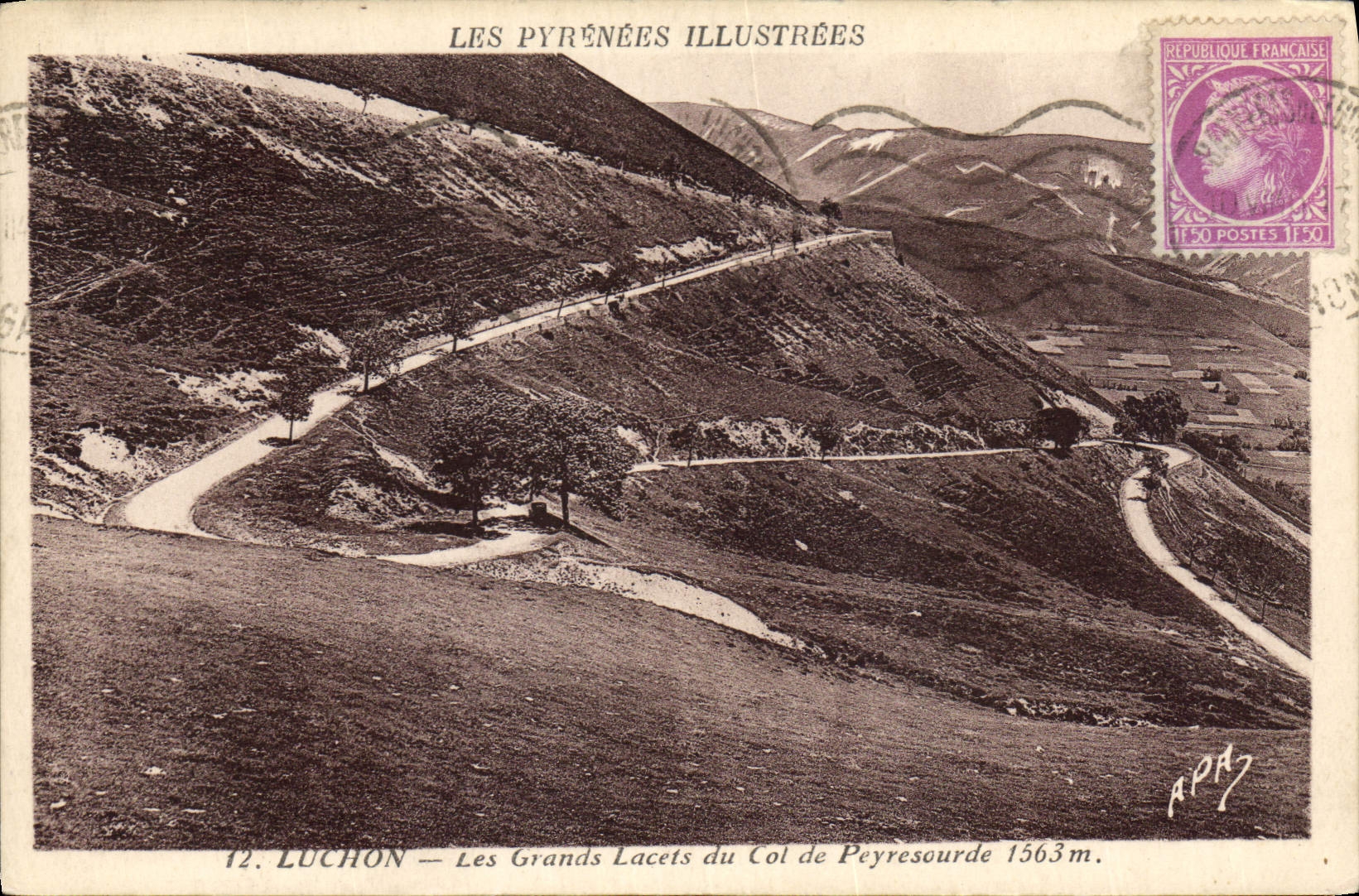 CPA Les Pyrenees illustrees Luchon les Grands Lacets du Col de Peyresourde
