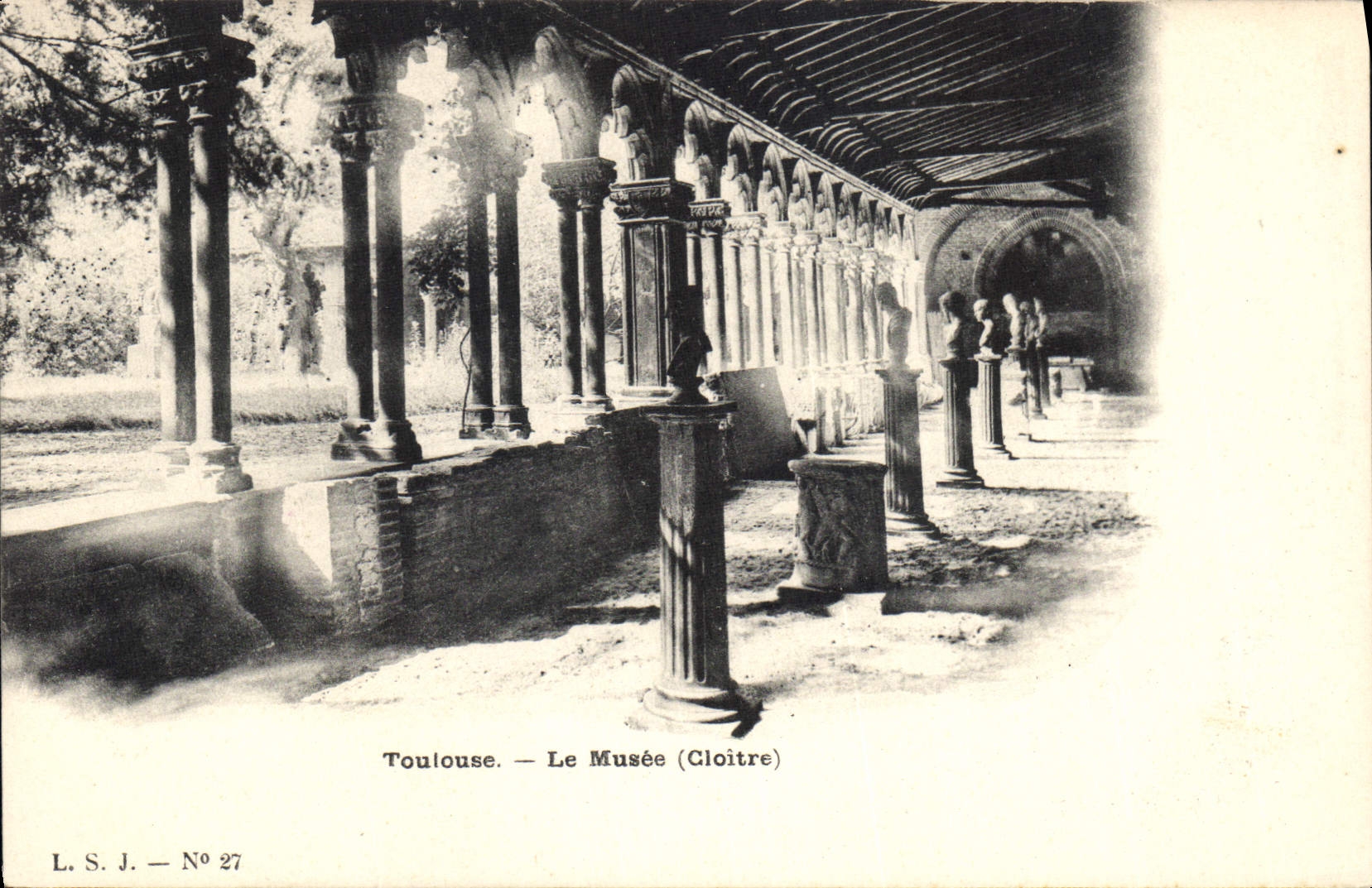 CPA Toulouse le Musee cloitre 