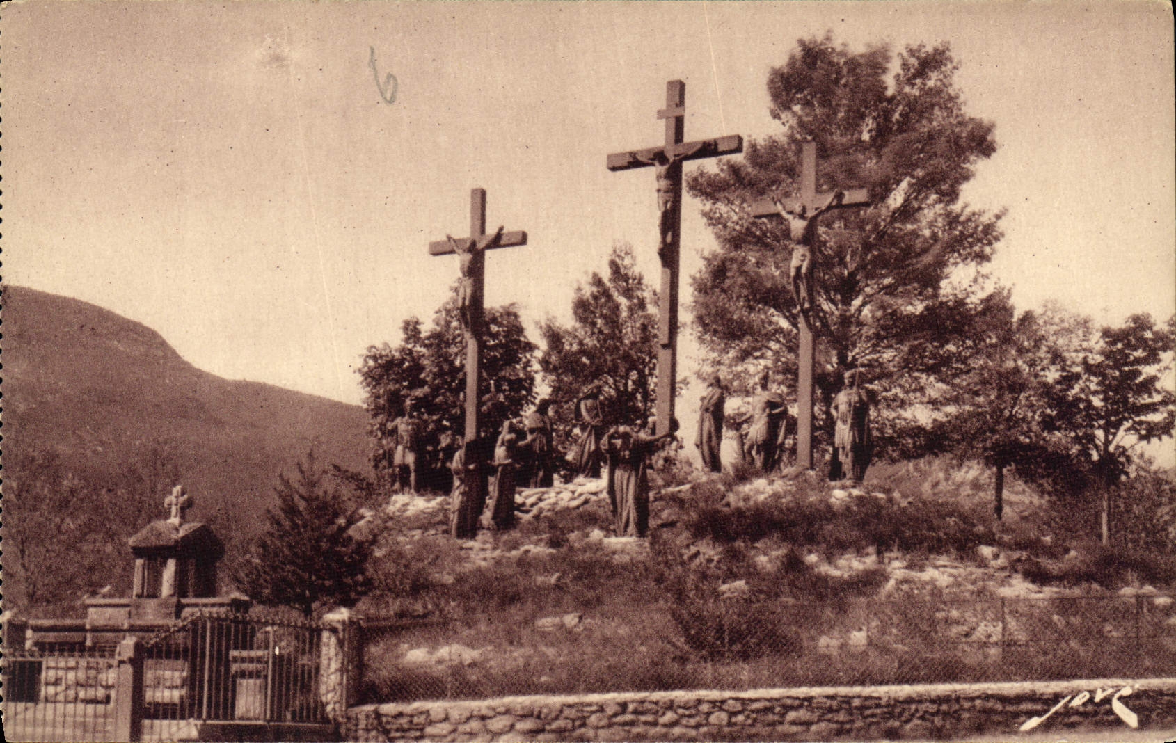 CPA Lourdes H P le Calvaire XII station Jesus Meurt sur la Croix