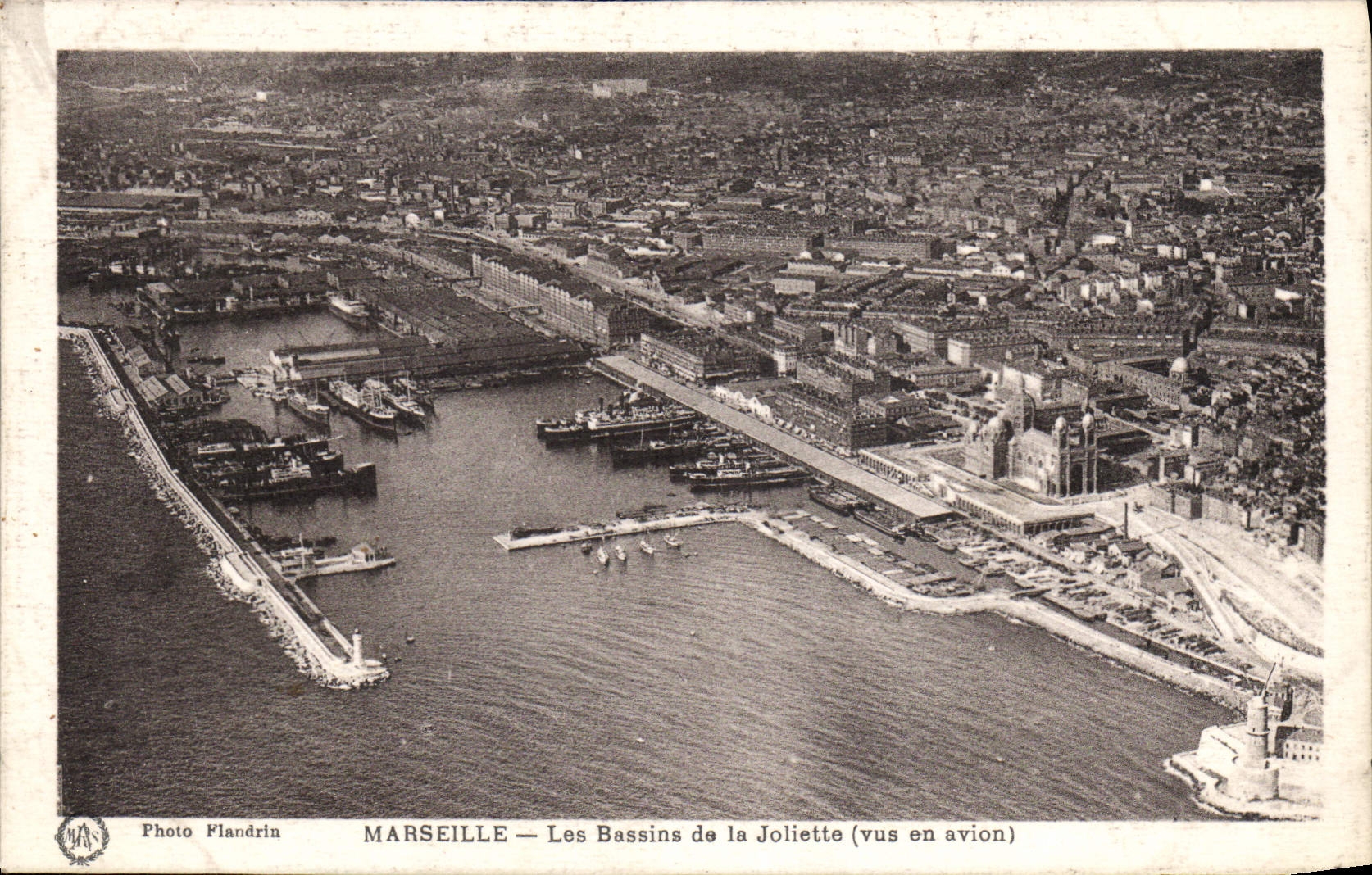 CPA Marseille les bassins de la joliette vus em avion