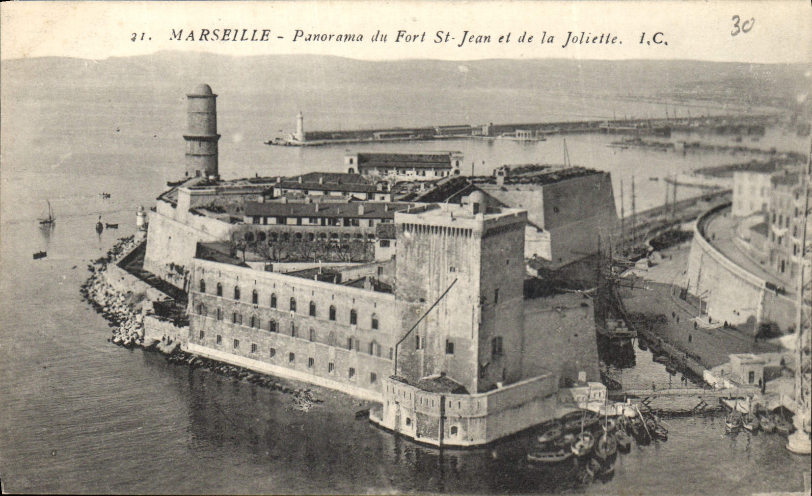 CPA Marseille Panorama du Fort St jean et de la joliette