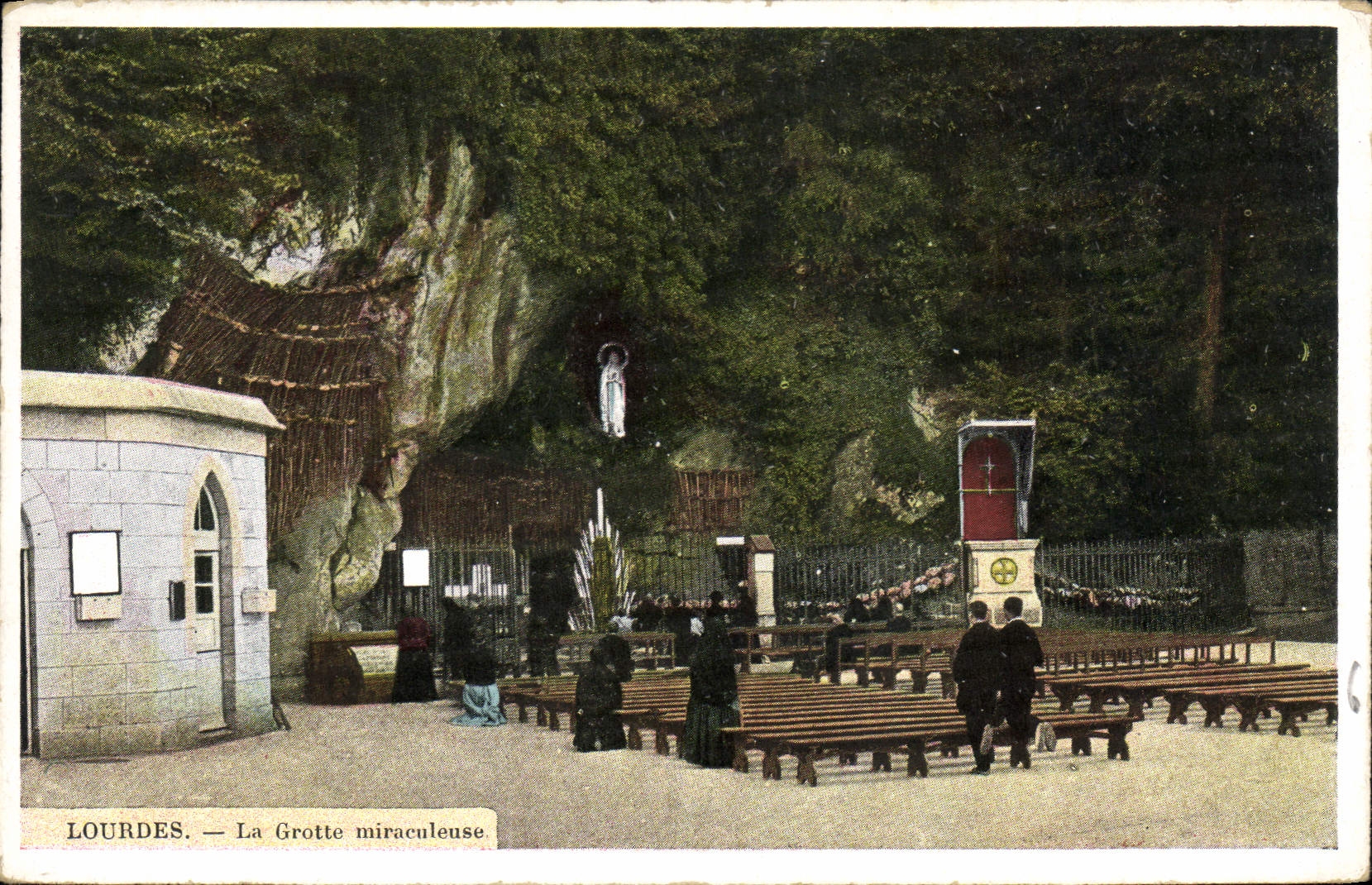 CPA Lourdes la Grotte miraculeurse 