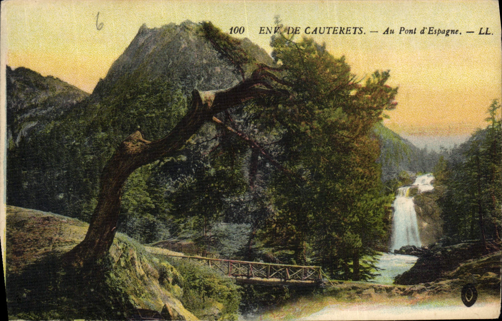 CPA Env de Cauterets au pont d'Espagne 