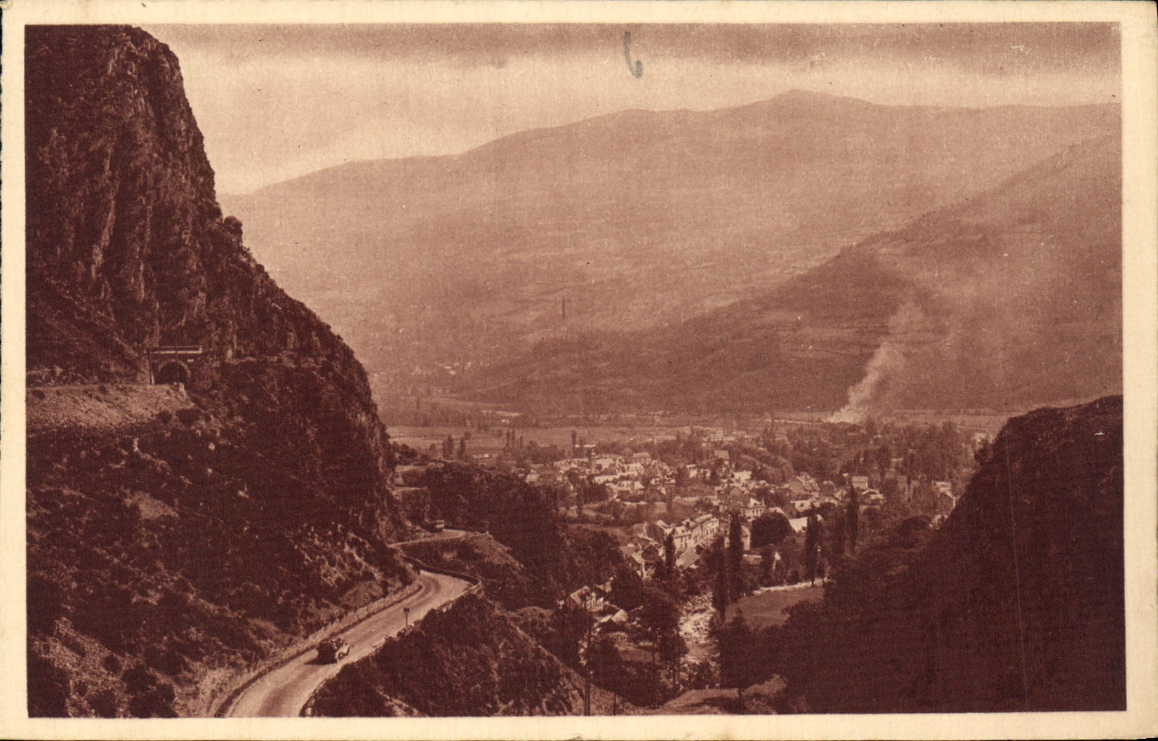 CPA Pierrefitte Vue prise de la Route de Cauterets