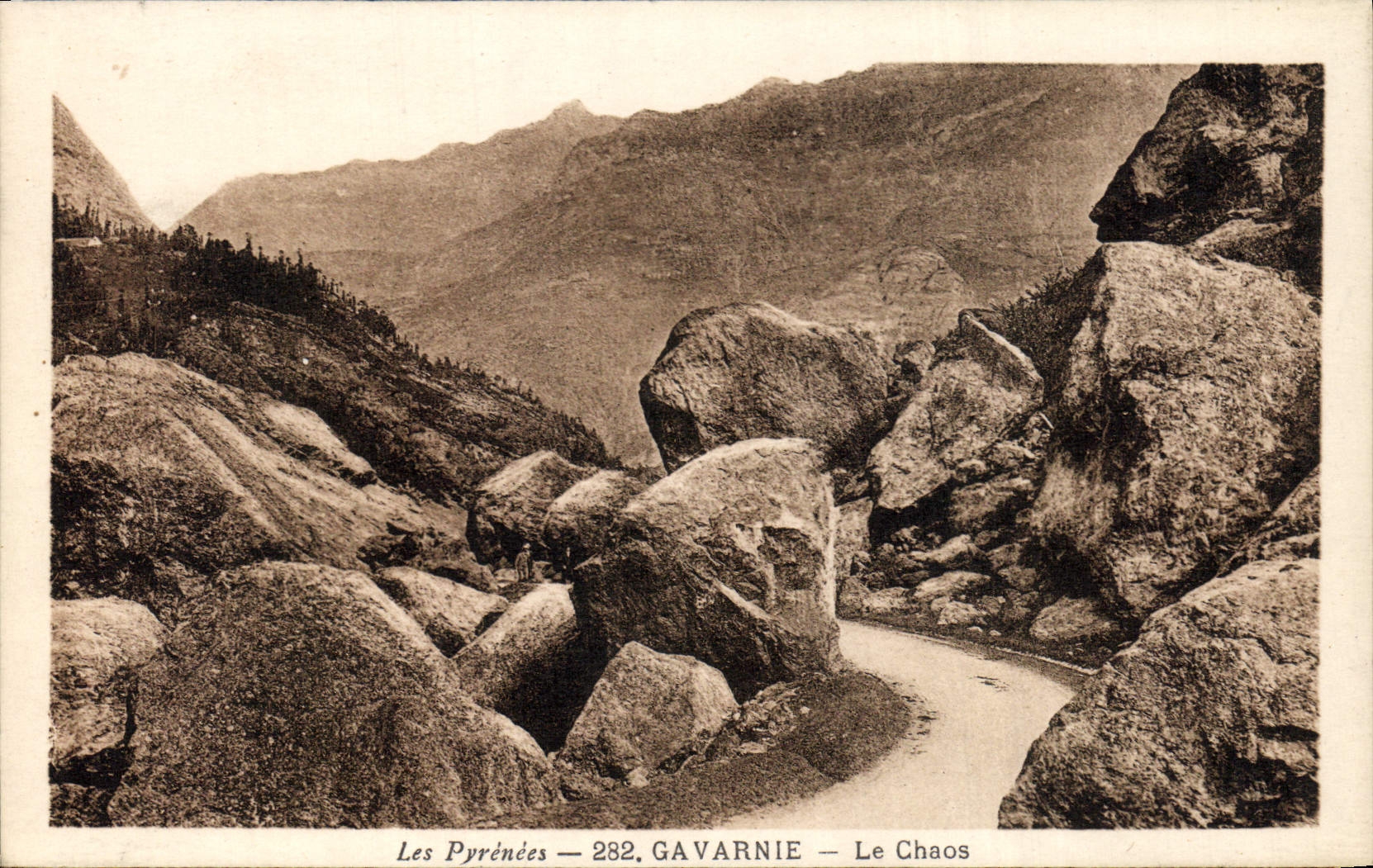 CPA Les Pyrenees Gavarnie Le Chaos 