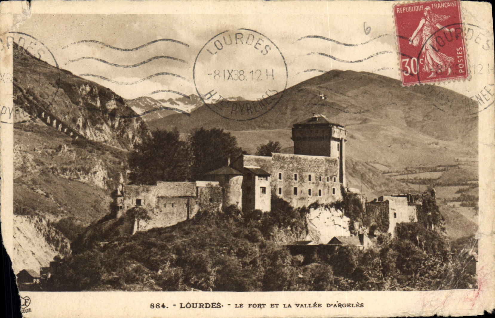 CPA Lourdes Le Fort et la Vallee d'Argeles 