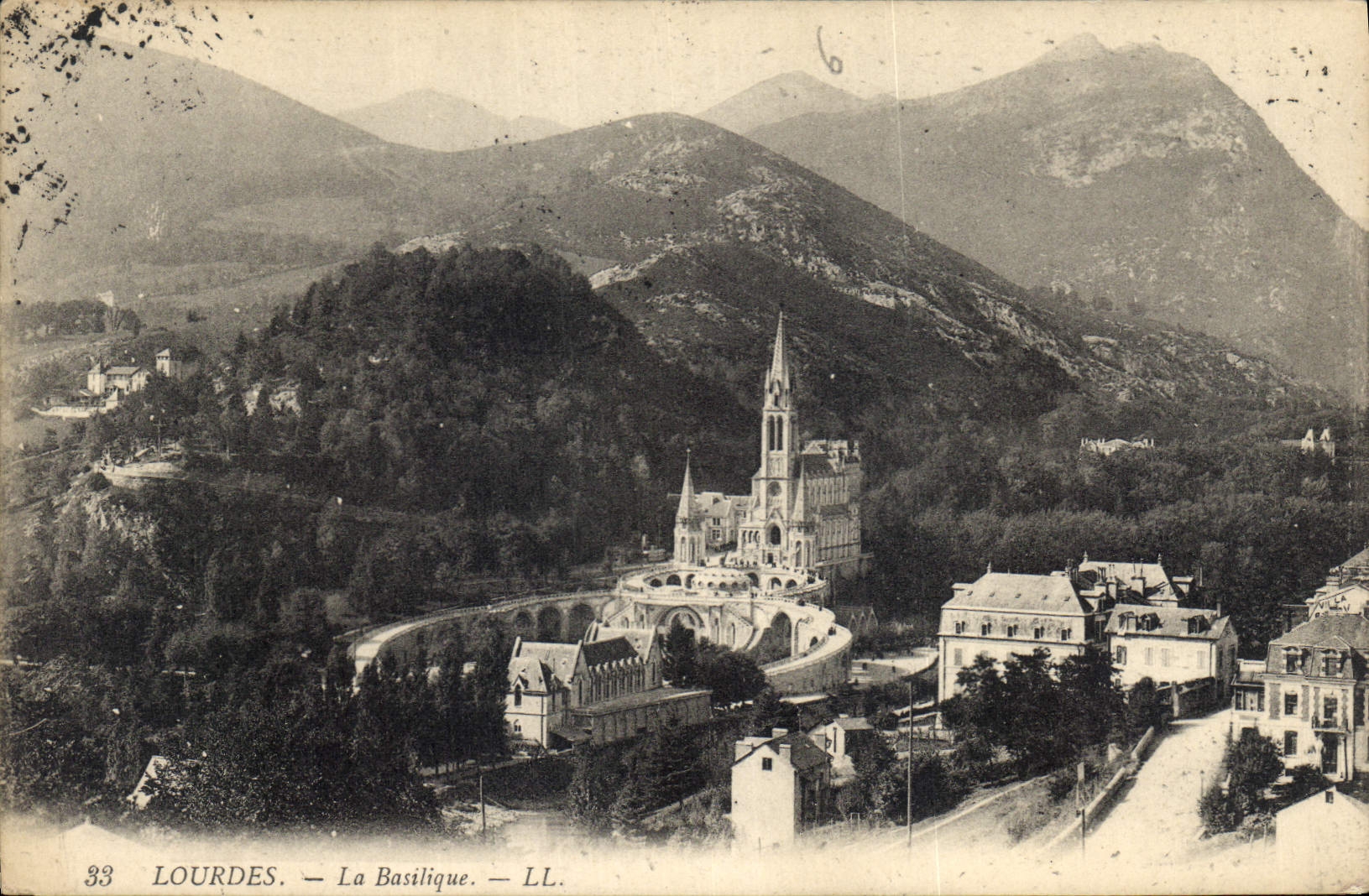 CPA Lourdes La Basilique 