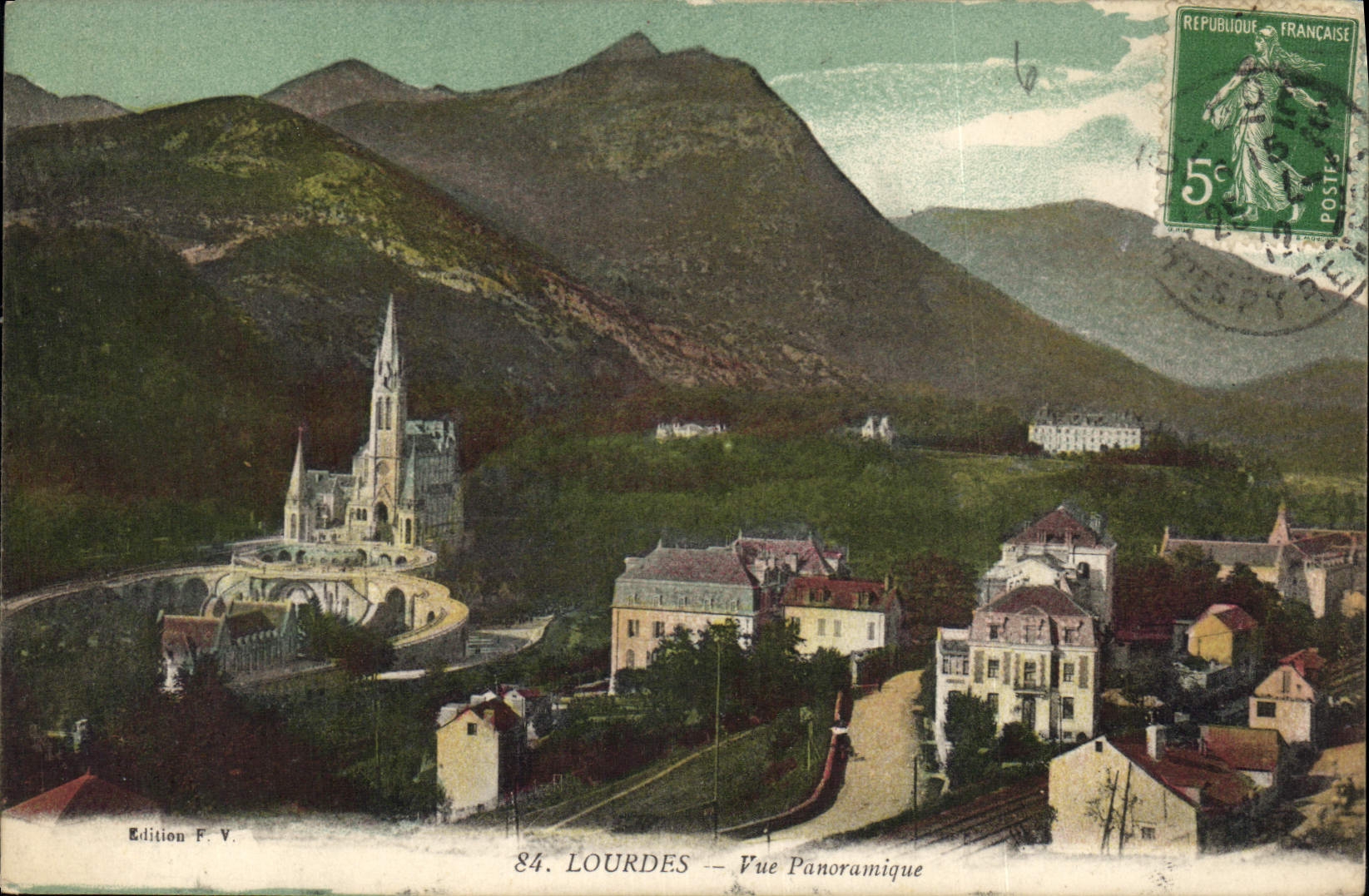 CPA Lourdes Vue panoramique 