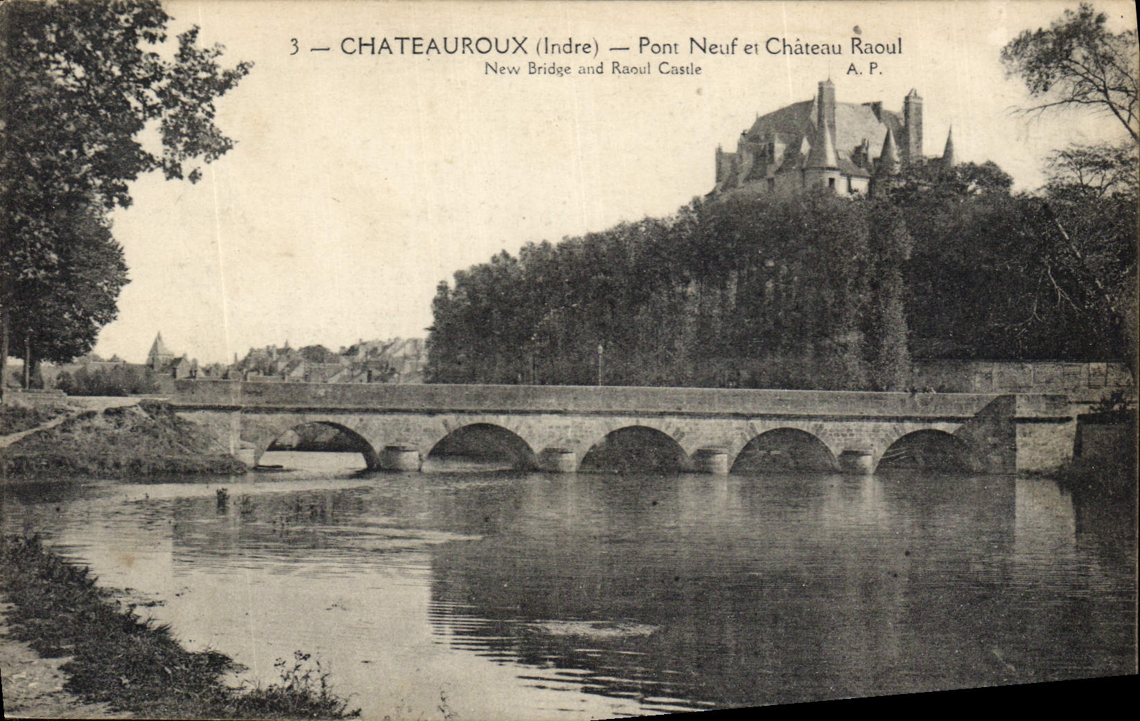 CPA Chateauroux Indre Pont Neuf et Chateau Raoul 