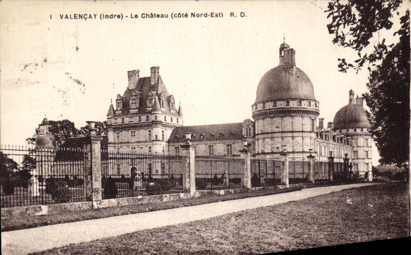CPA Valencay Indre le Chateau cote Nord Est