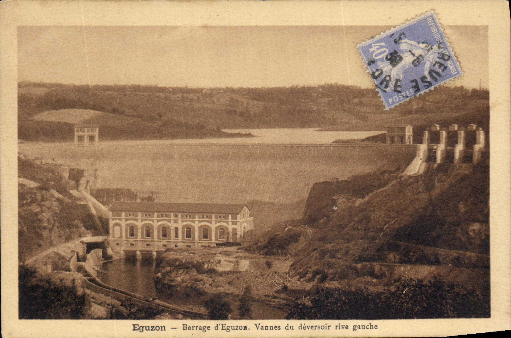 CPA Eguzon Barrage d'Eguzon vannes du deversoir rive gauche