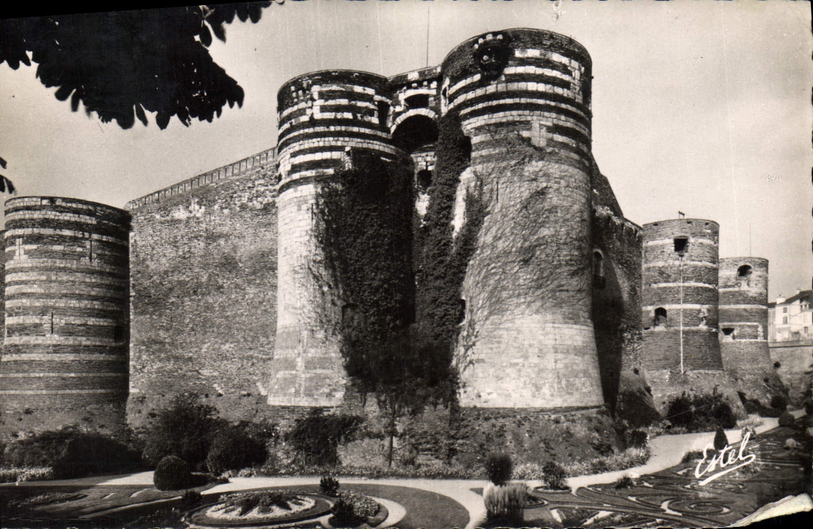 CPA Angers Le Chateau 