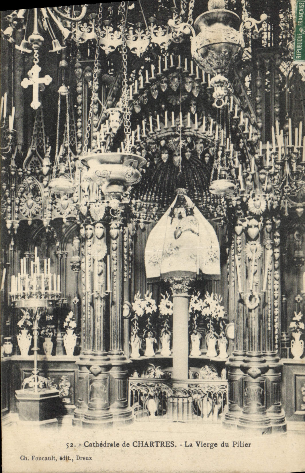 CPA Cathedrale de Chartres La Vierge du Pilier 