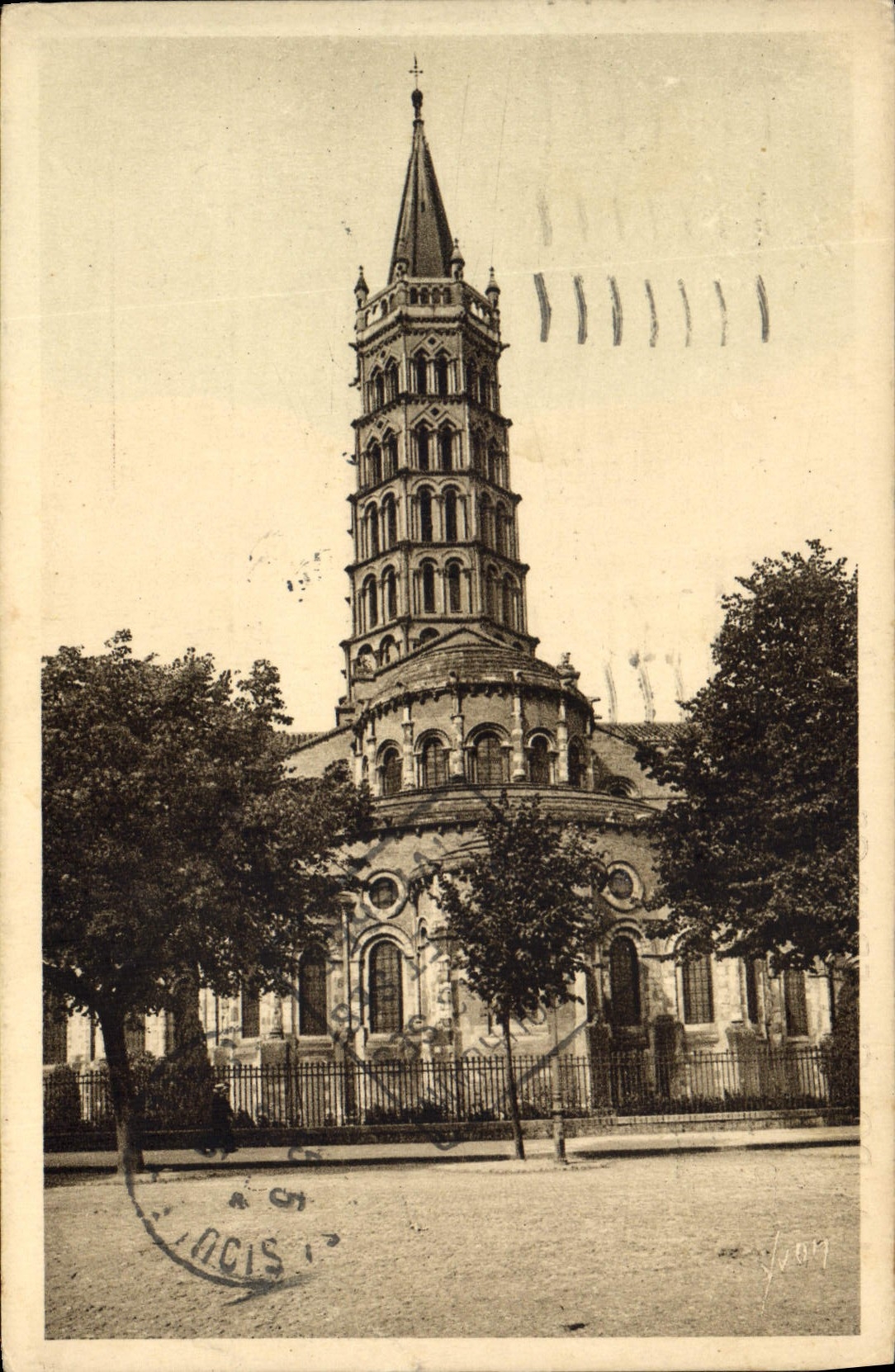 CPA La Douce France Toulouse Hte Garonne l'Eglise Saint Sernin construite du XI au XIII siecle