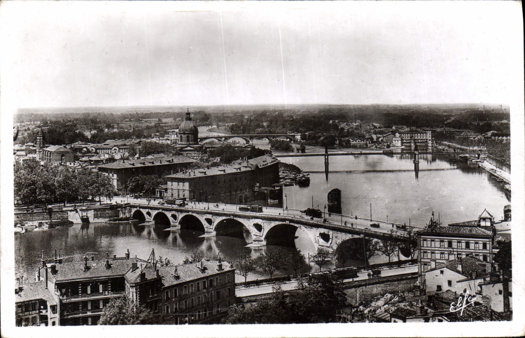 CPA Pyrenees Ocean Toulouse vue generale sur la Garonne