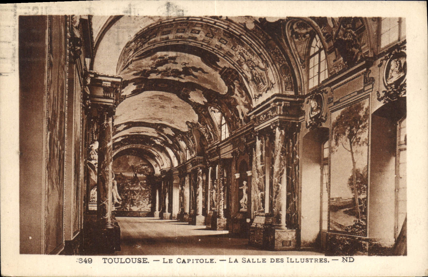 CPA Toulouse Le Capitole La Salle des Illustres 