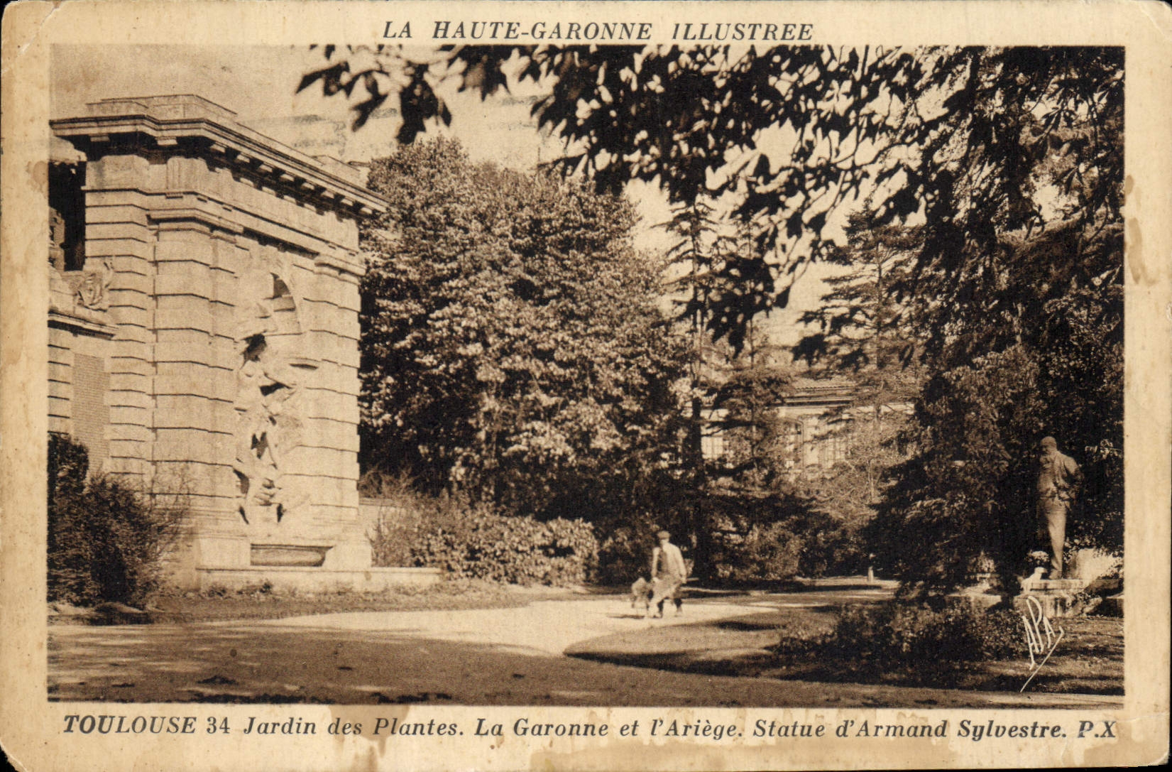 CPA La Haute Garonne Illustree Toulouse Jardin des Plantes La Garonne et l'Ariege Statue d'Armand Sy