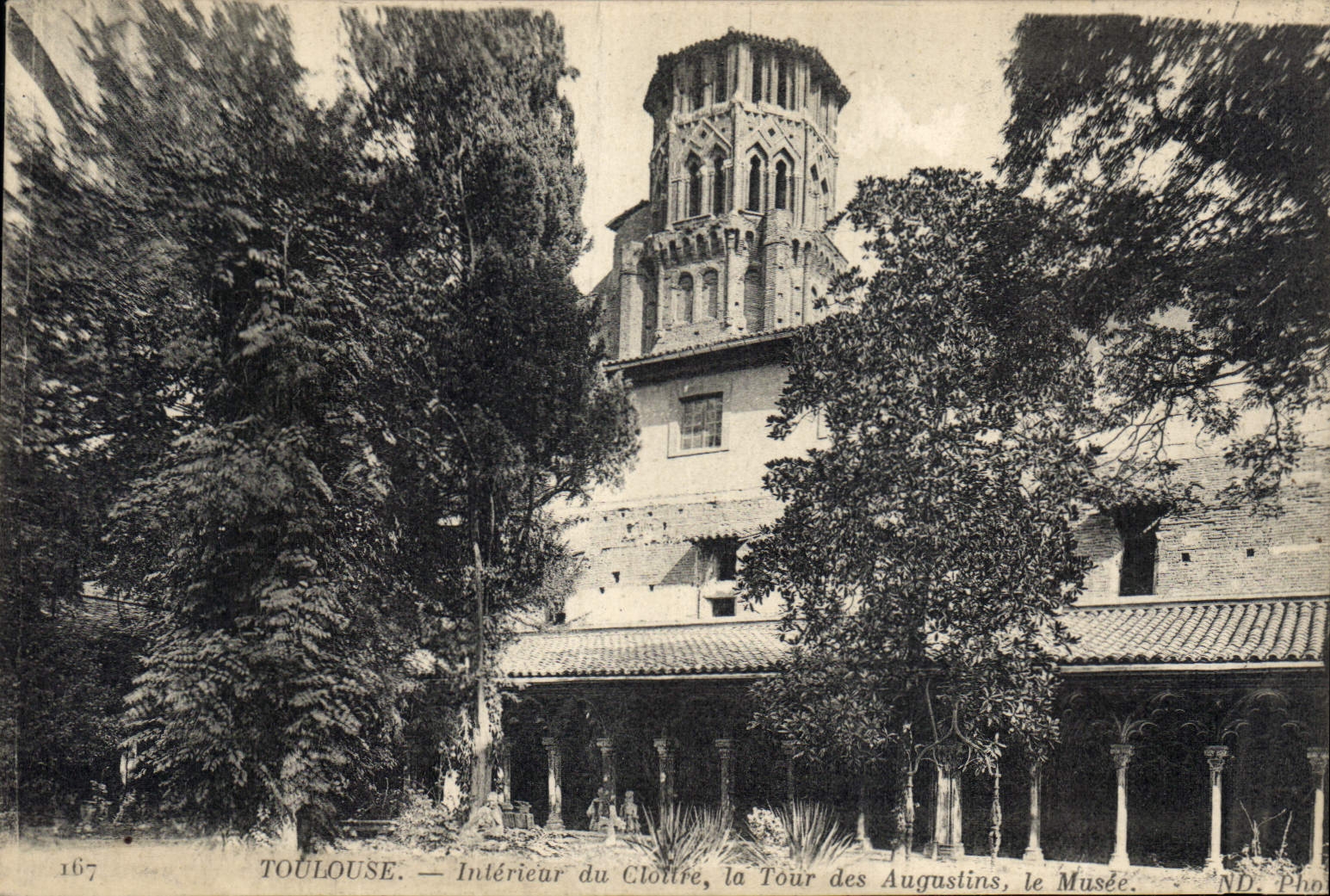 CPA Toulouse Interieur du Cloitre la Tour des Augustins le Musee 
