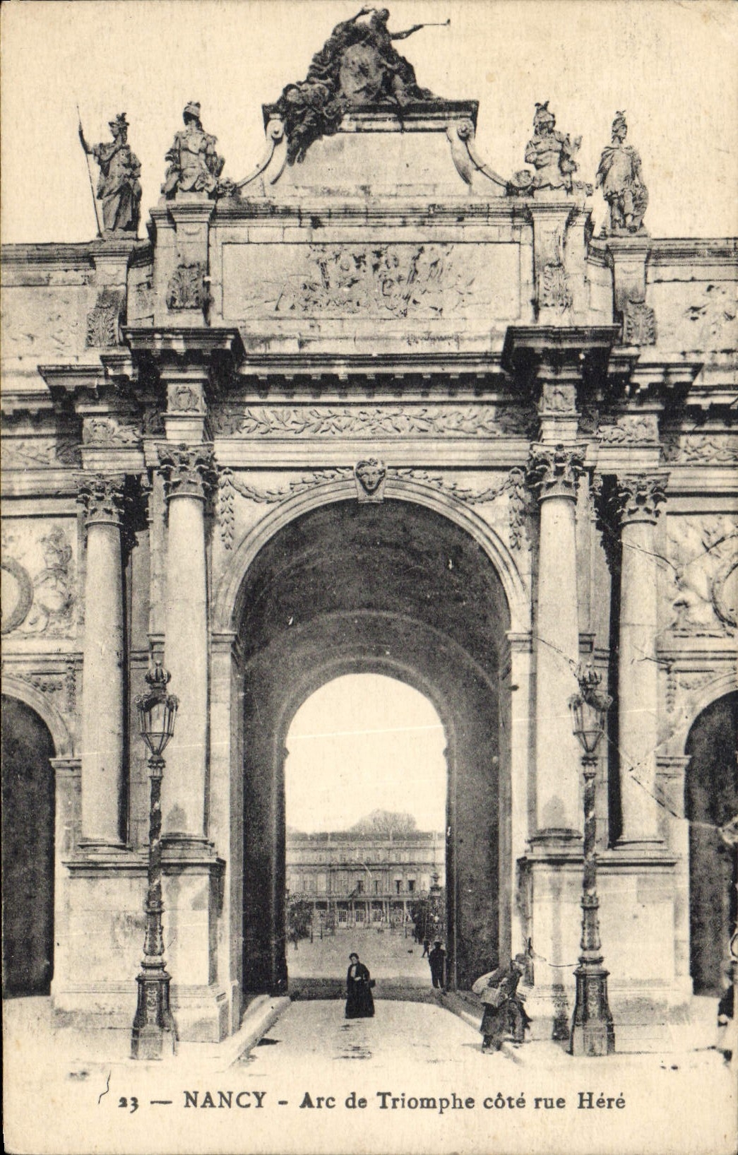 CPA Nancy Arc de Triomphe cote rue Here 