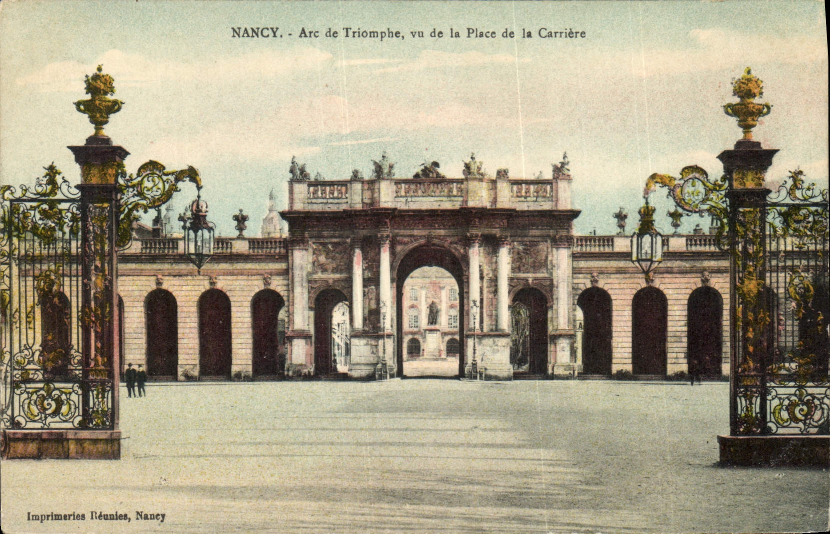 CPA Nancy Arc de Triomphe vu de la Place de la Carriere