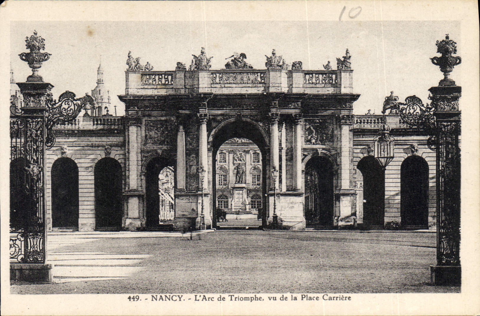 CPA Nancy Arc de Triomphe vu de la Place de la Carriere