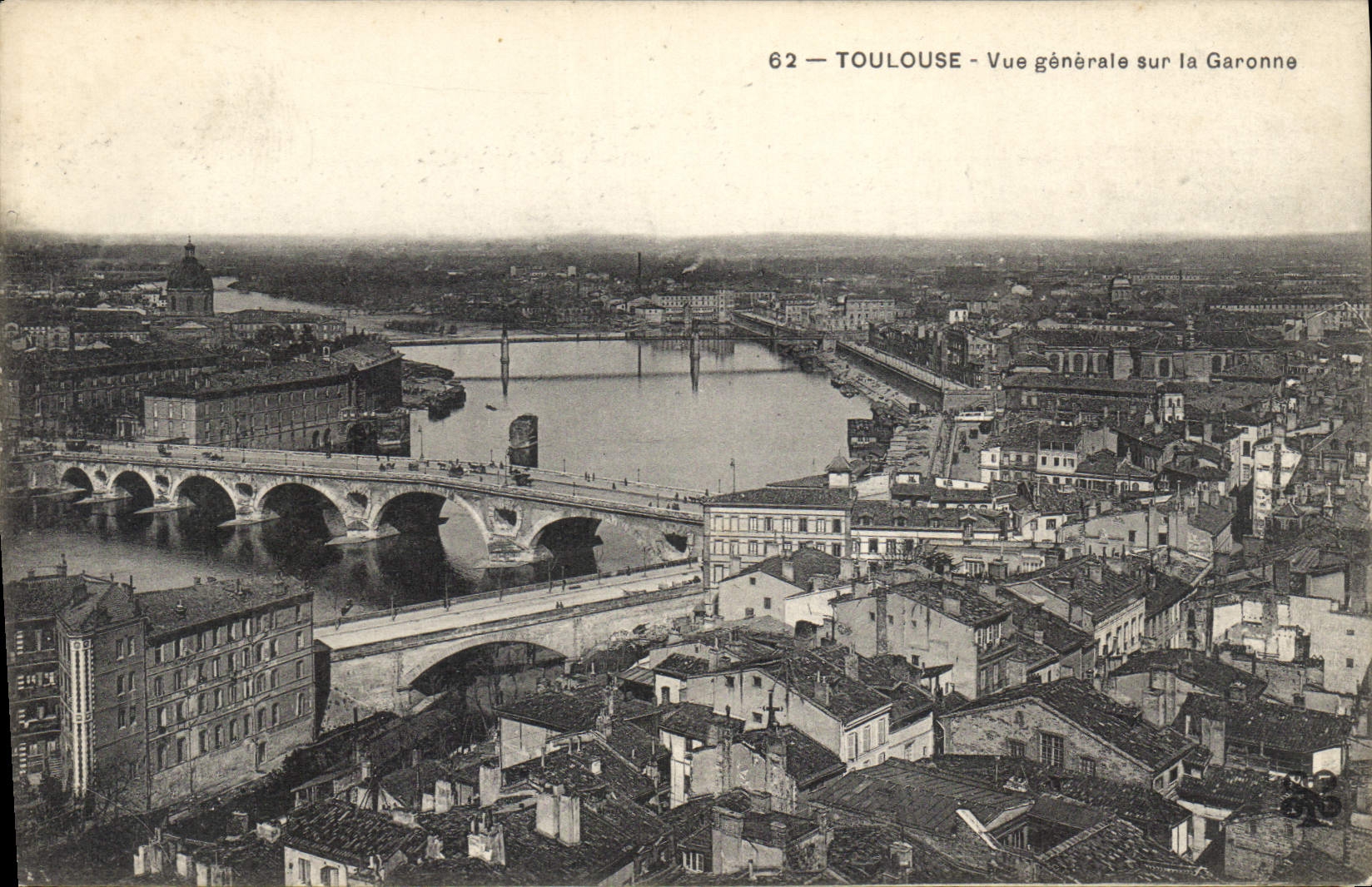 CPA Toulouse Vue generale sur la Garonne 