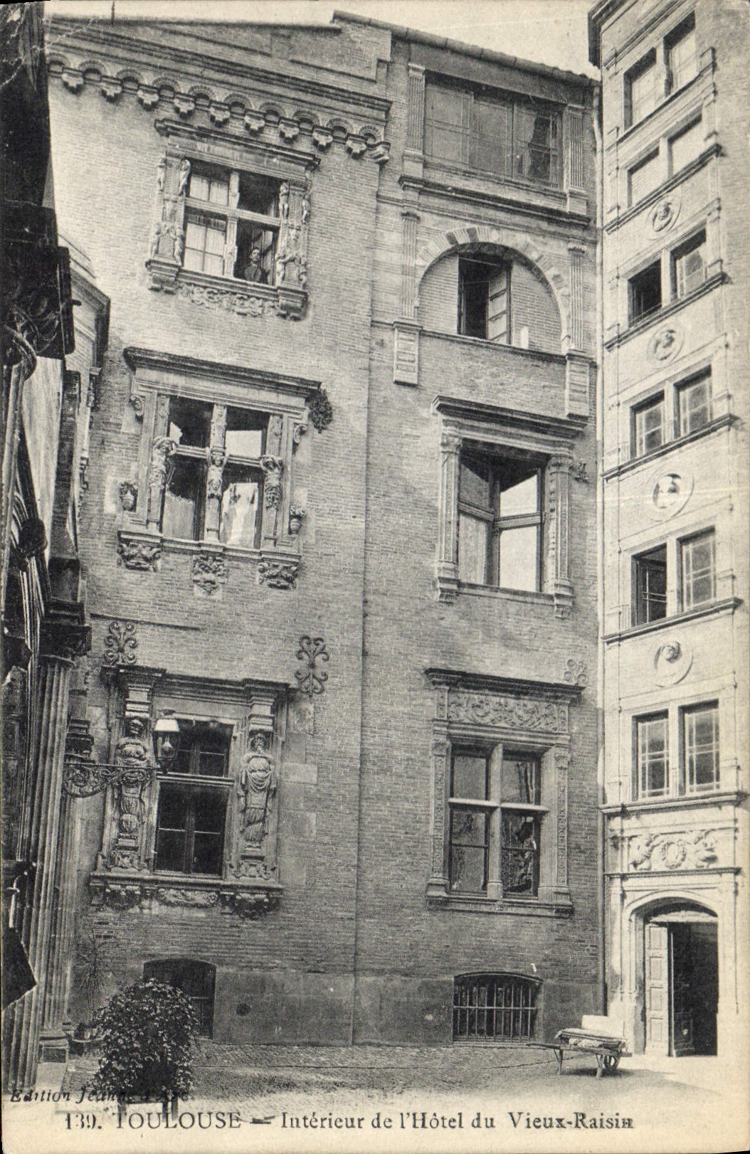 CPA Toulouse Interieur de l'Hotel du Vieux Raisin 