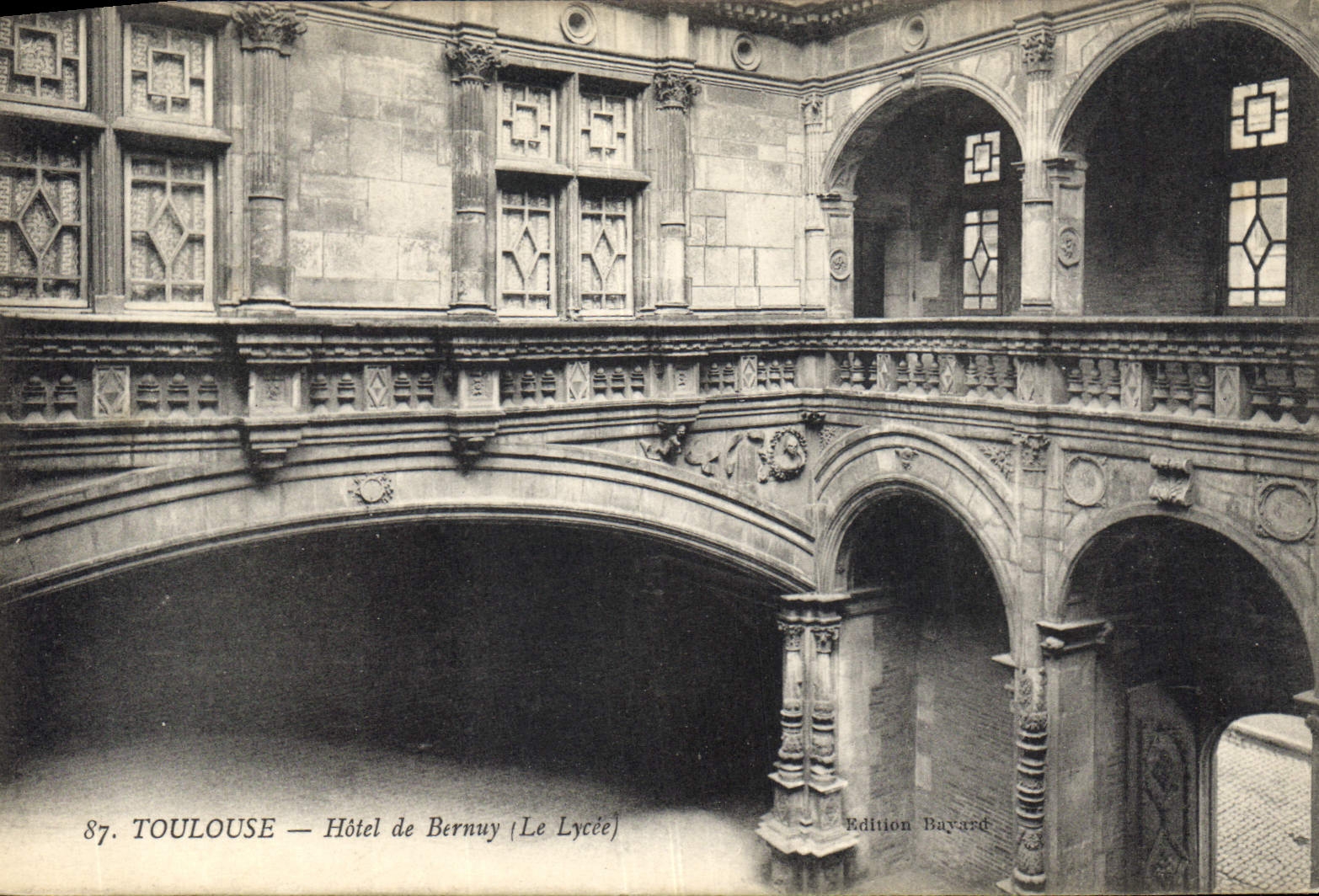 CPA Toulouse Hotel de Bernuy Le Lycee 