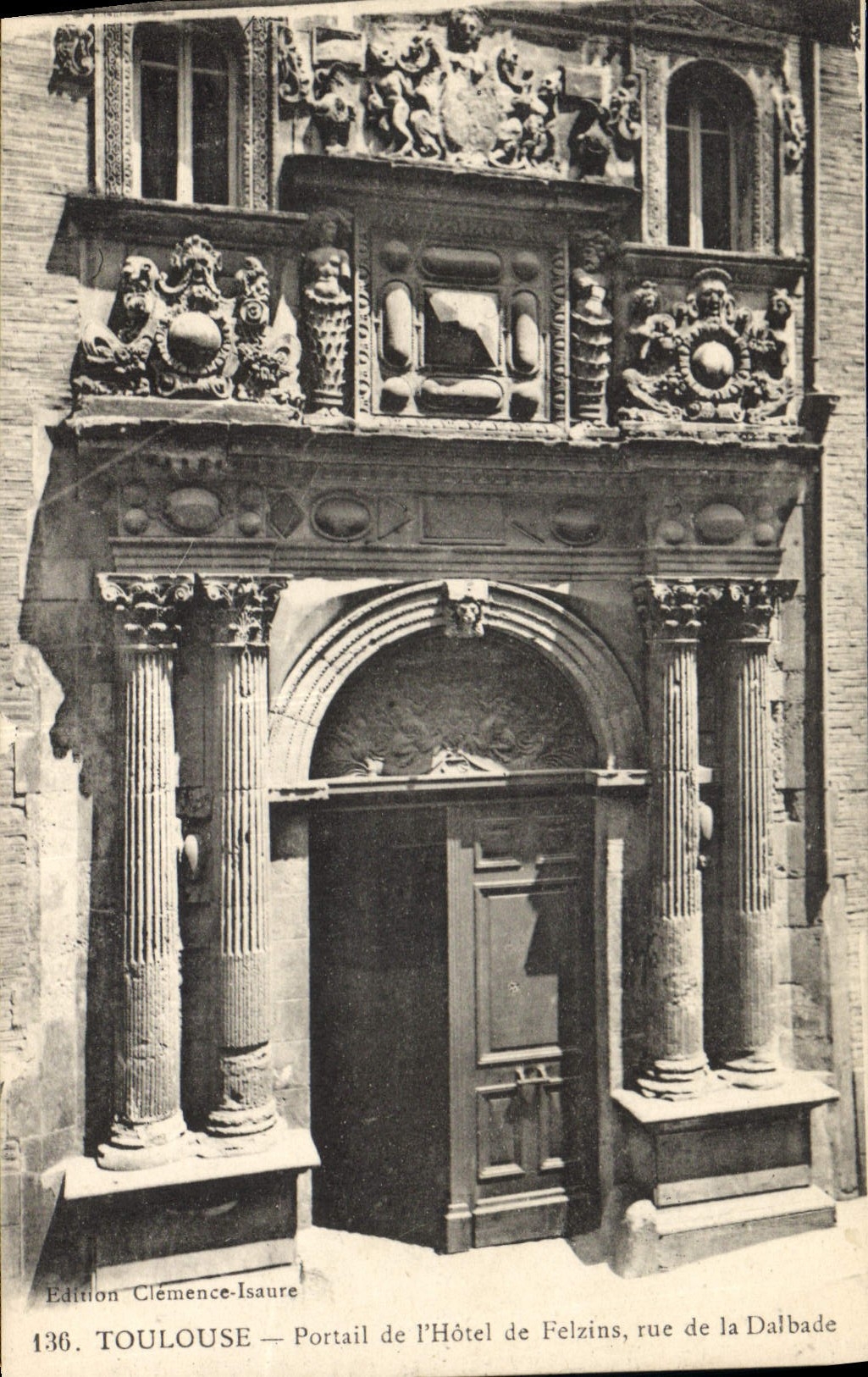 CPA Toulouse Portail del'Hotel de Felzins rue de la Dalbade 