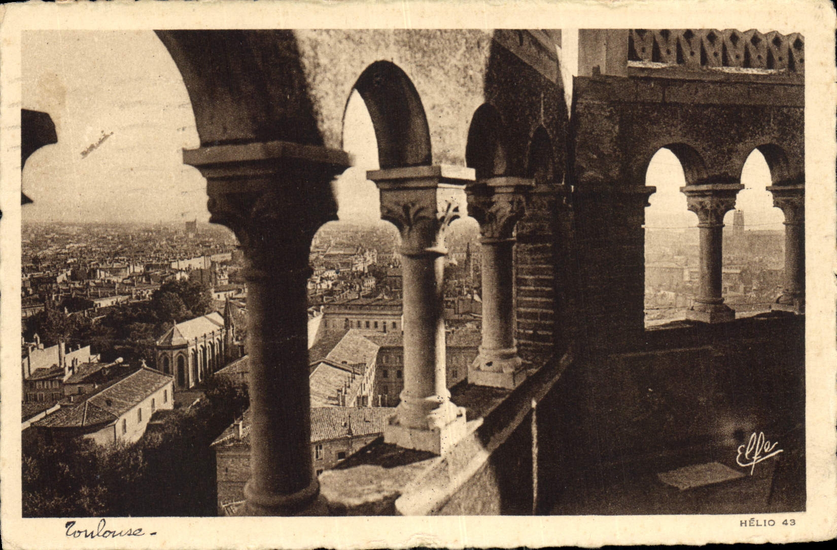CPA Toulouse Panorama Sur Toulouse prise du Clocher de Saint Sernin  