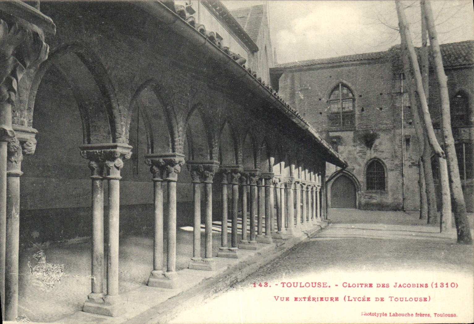 CPA Toulouse Cloitre des Jacobins Vue Exterieure Lycee de Toulouse 