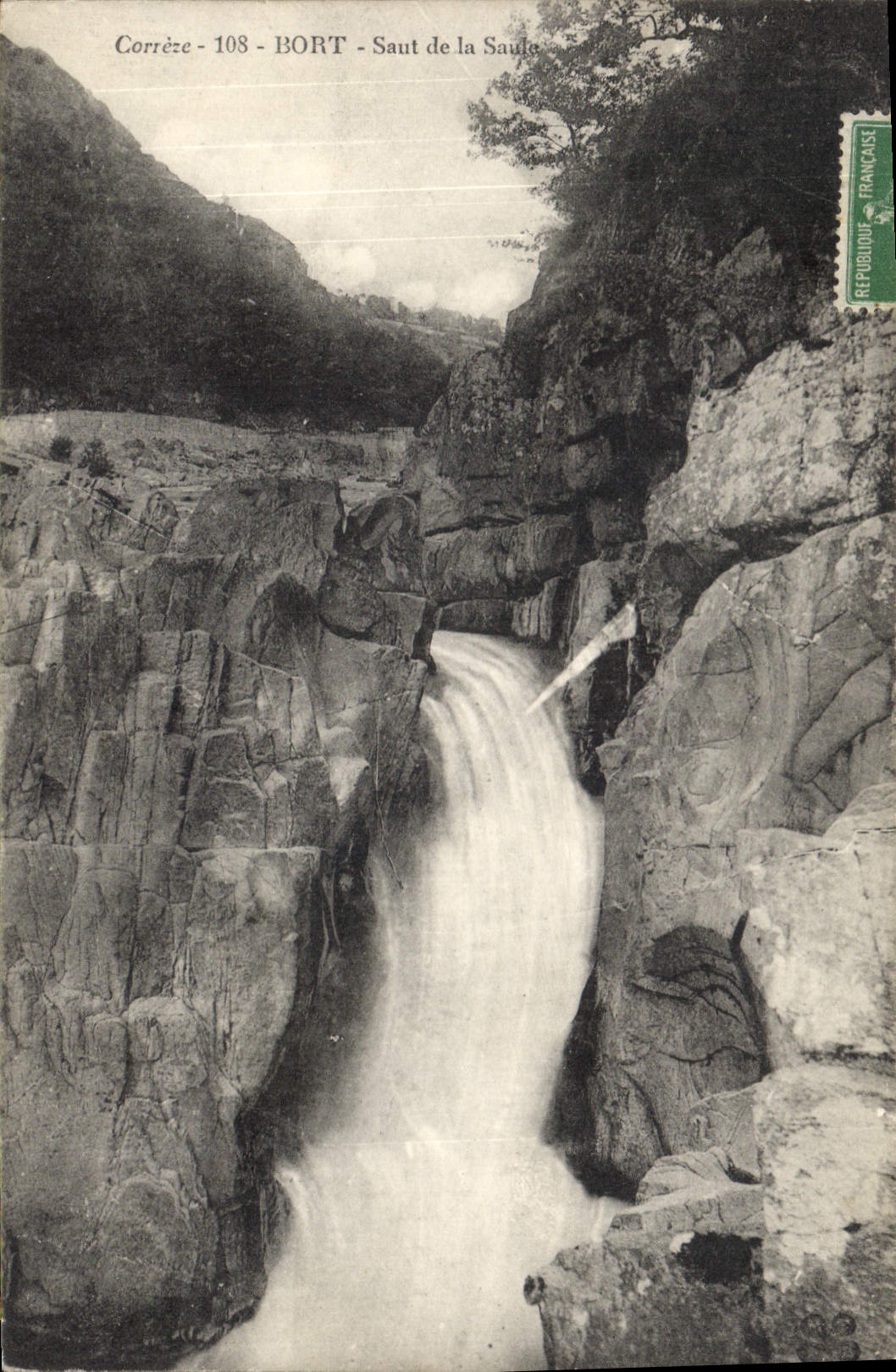 CPA Correze Bort Saut de la Saute 