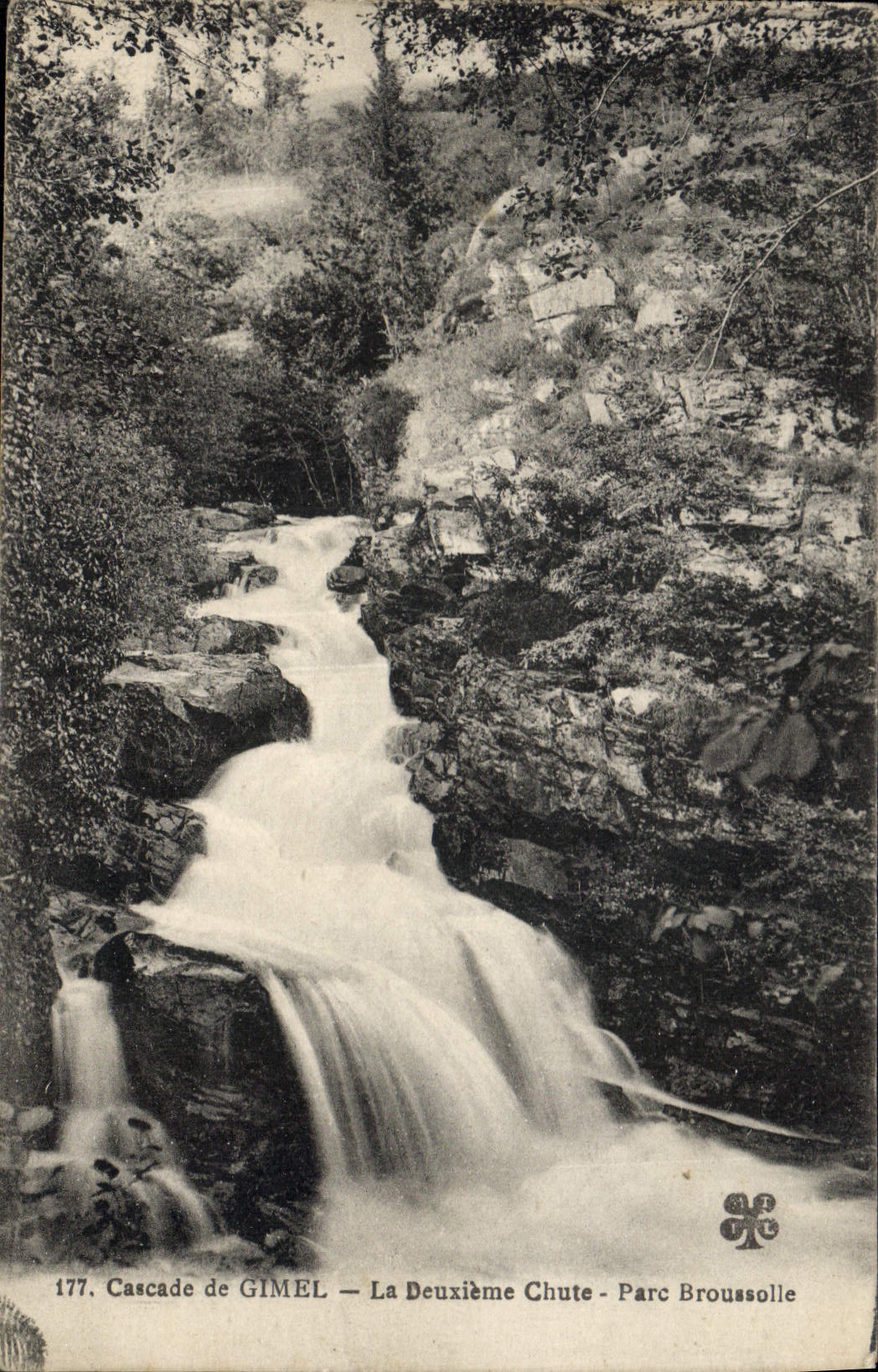 CPA Cascade de Gimel La Beauxieme Chute Parc Broussolle